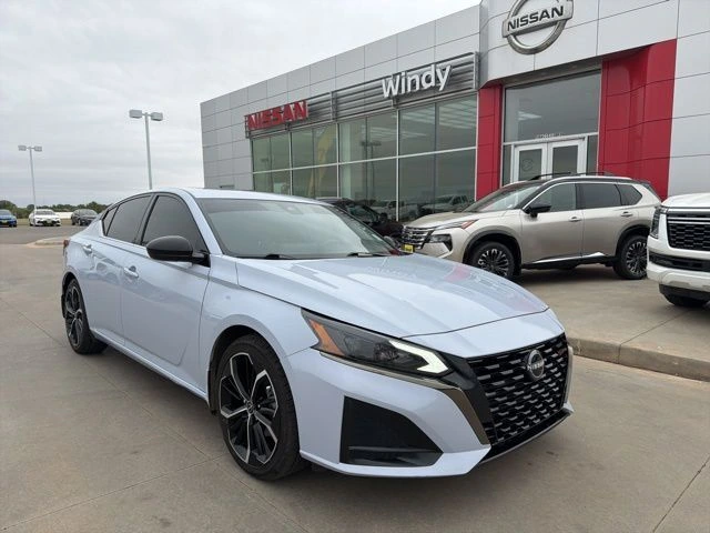 2023 Nissan Altima 2.5 SR's photo
