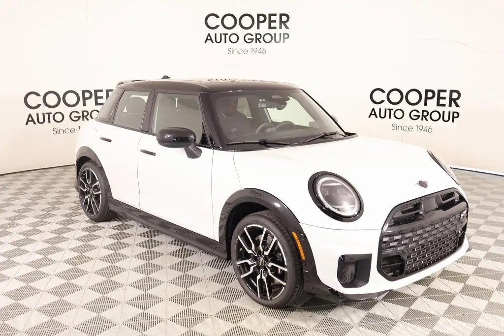 2026 MINI Hardtop 4 Door S's photo