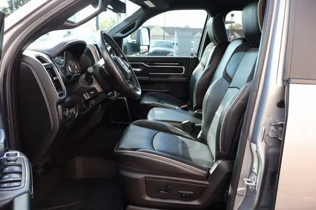2020 Ram 2500 Laramie photo 30