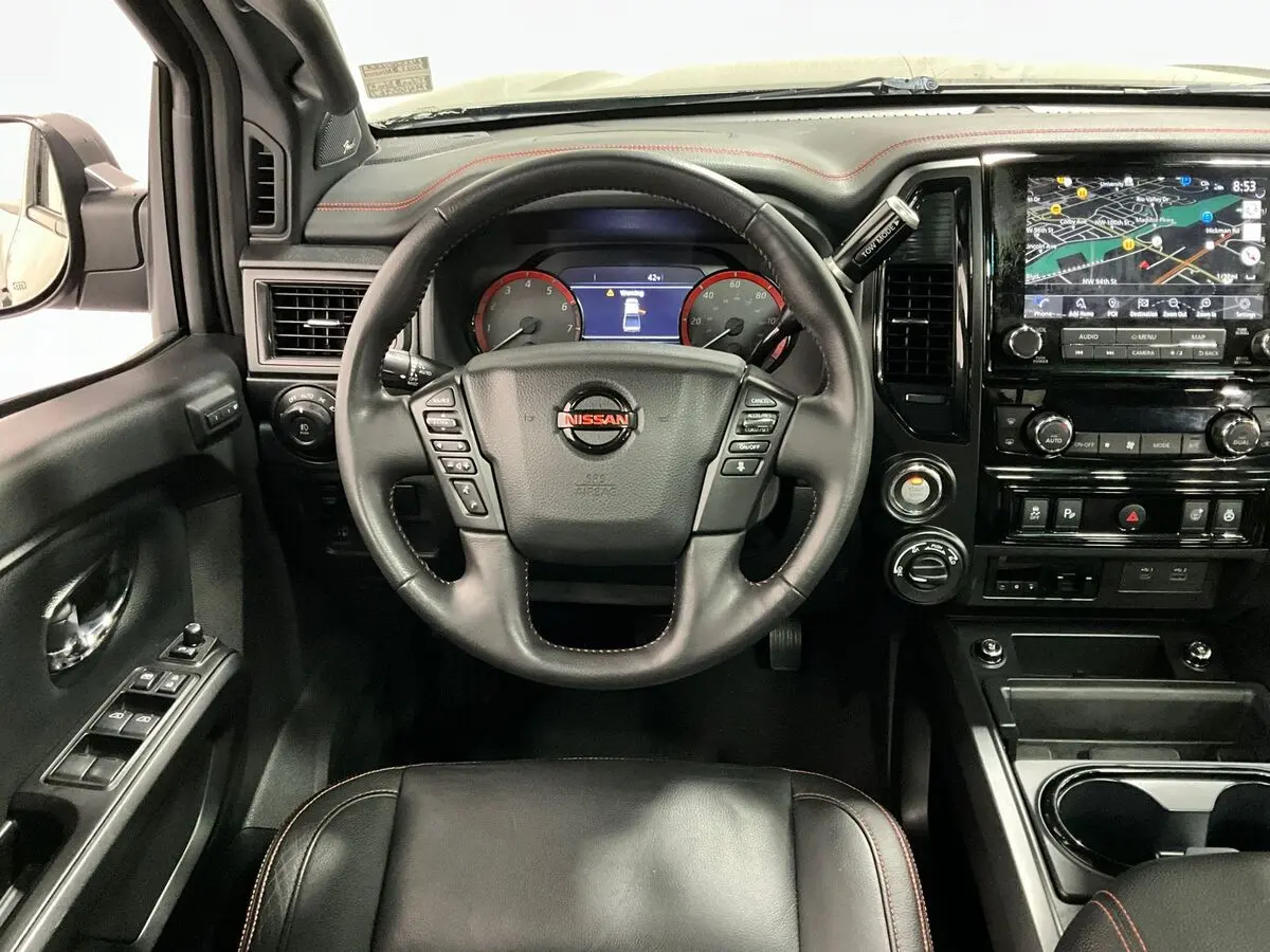 2021 Nissan Titan PRO-4X photo 4