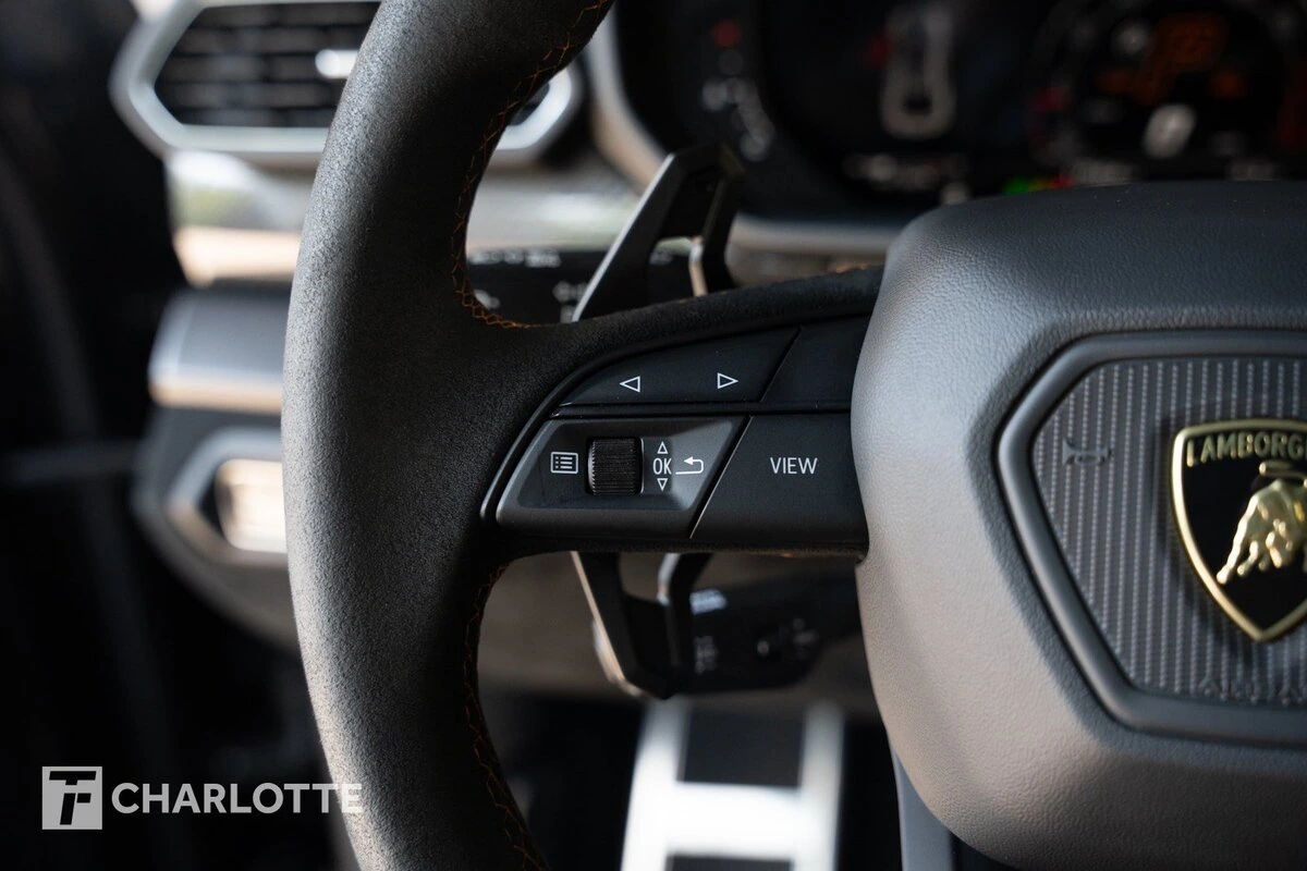 2023 Lamborghini Urus Performante - Photo 25
