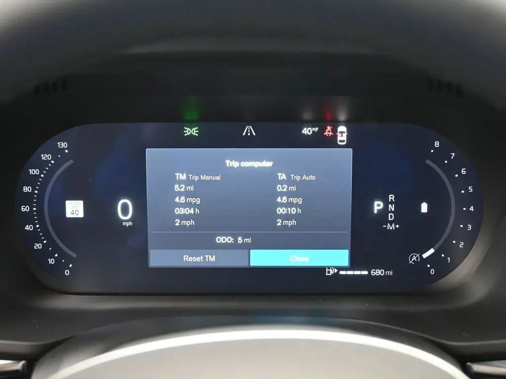 2026 Volvo - image 9