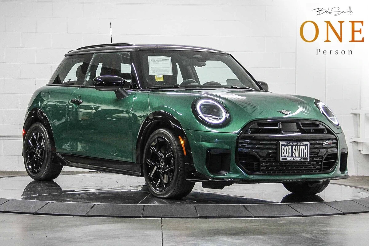 2026 MINI Hardtop Cooper S's photo