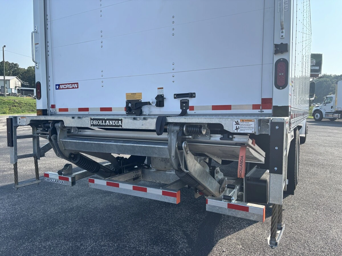2026 Freightliner M2 106 — photo 7