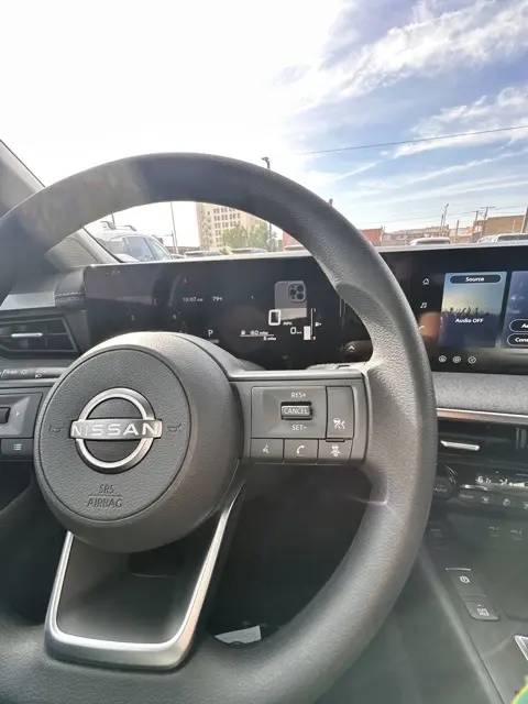 2026 Nissan Kicks SV photo 14
