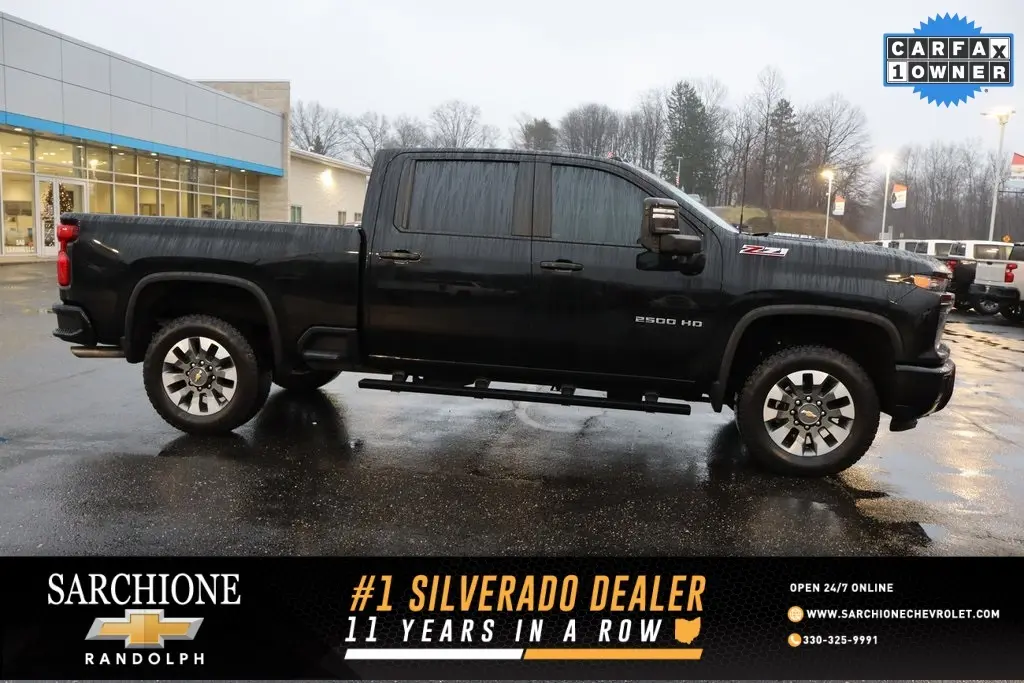 2025 Chevrolet Silverado 2500HD Custom's photo