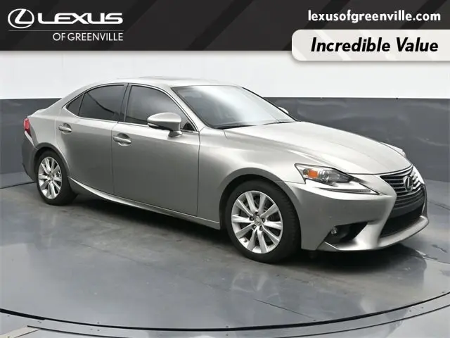 2016 Lexus IS 200t's photo