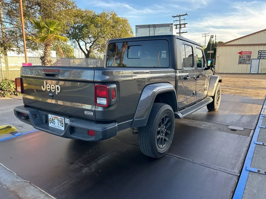 2023 Jeep Gladiator Overland photo 3