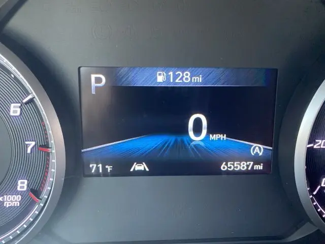 2023 Hyundai Santa Fe SEL photo 2