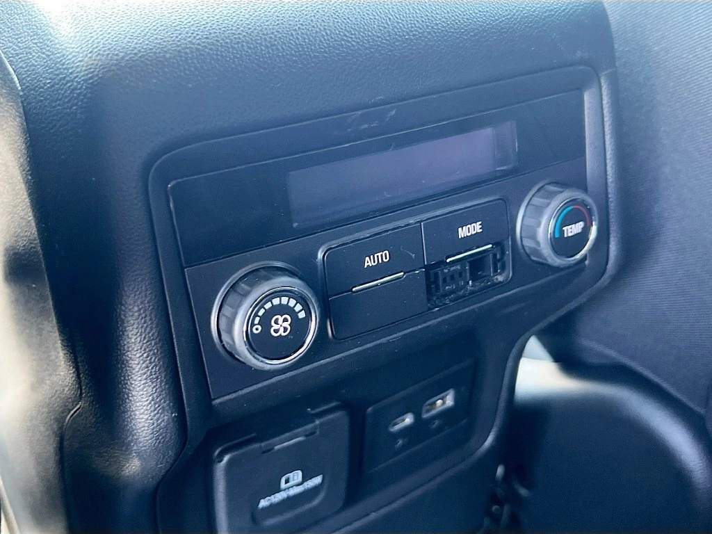 2023 GMC Acadia SLE - Photo 33
