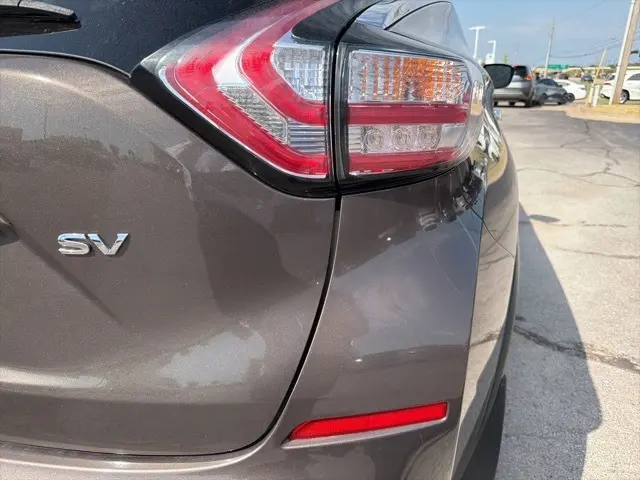 2015 Nissan Murano SV photo 3