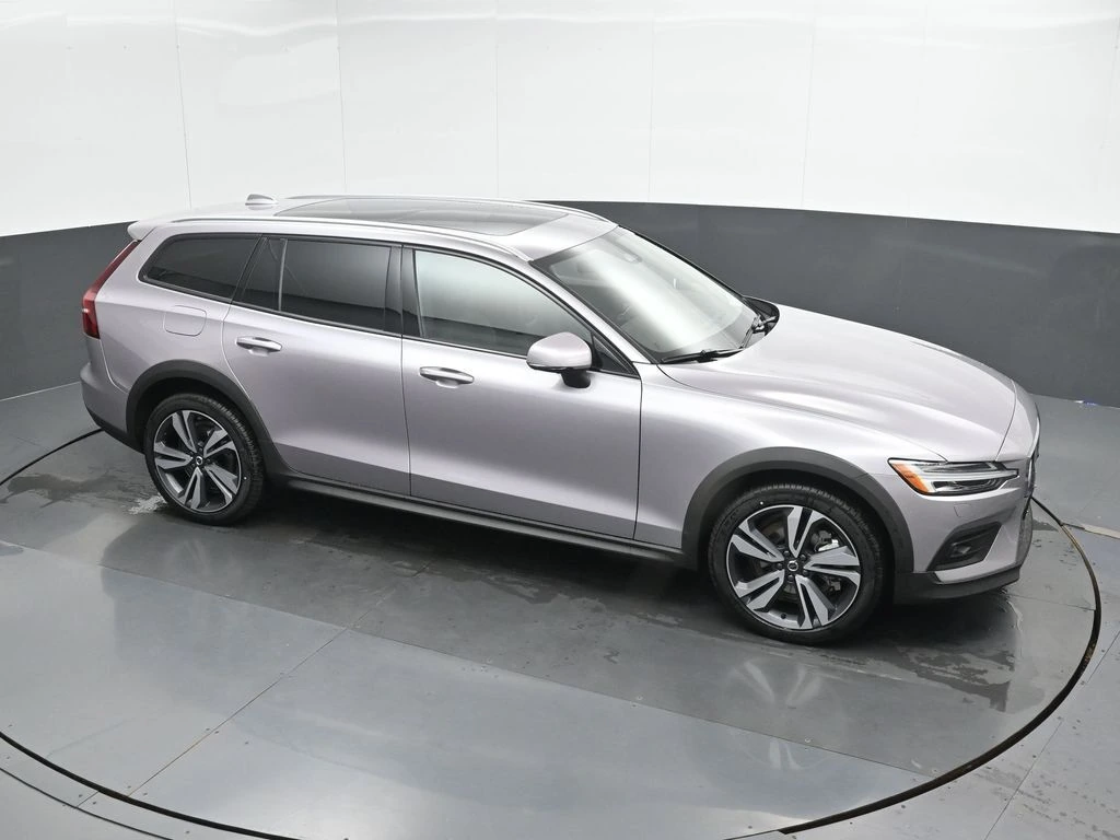 2026 Volvo V60 Cross Country Plus - Photo 32