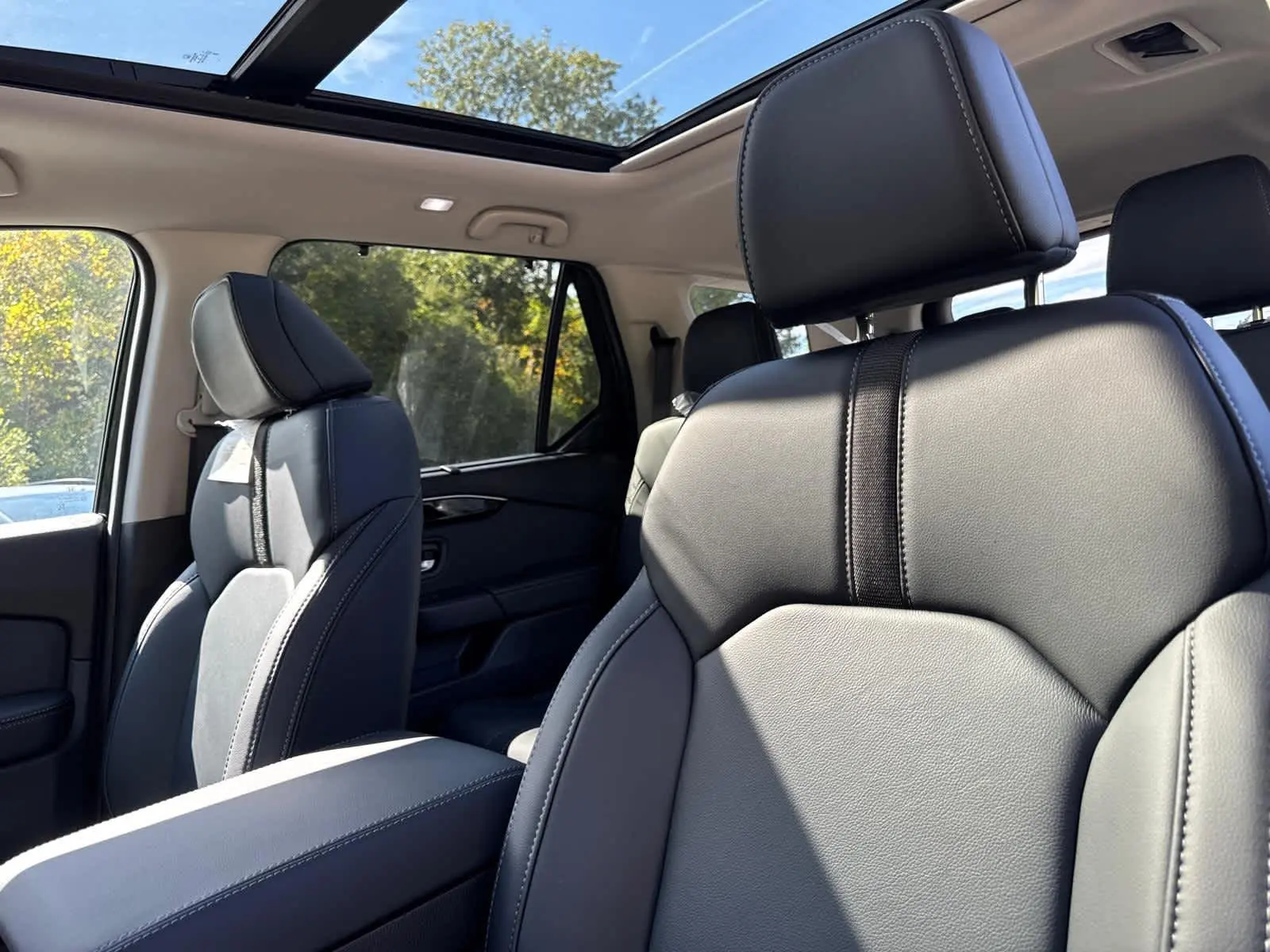 2025 Honda Pilot Touring photo 13