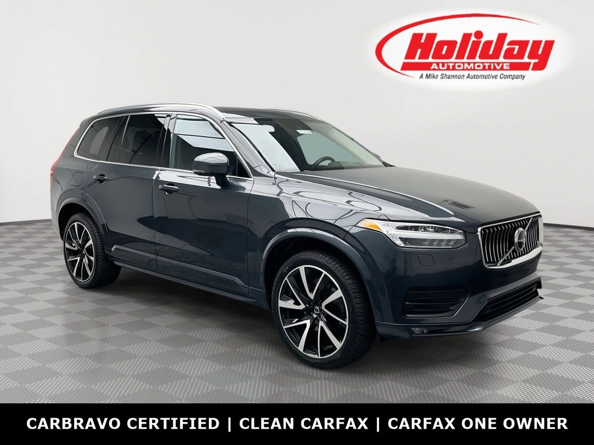 2022 Volvo XC90 T6 Momentum AWD's photo