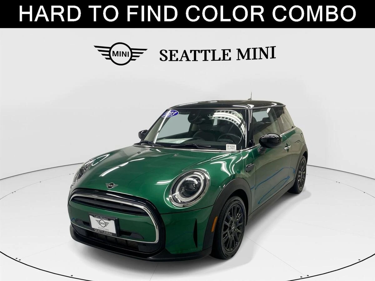 2023 MINI Hardtop Cooper's photo