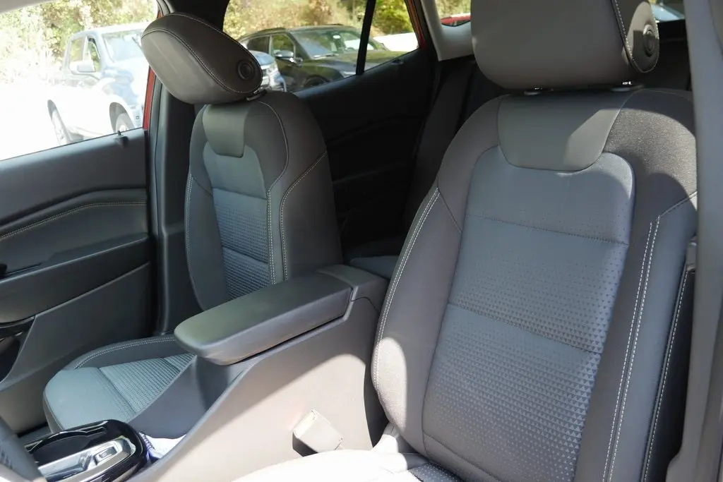 2026 Chevrolet Trax LT photo 9