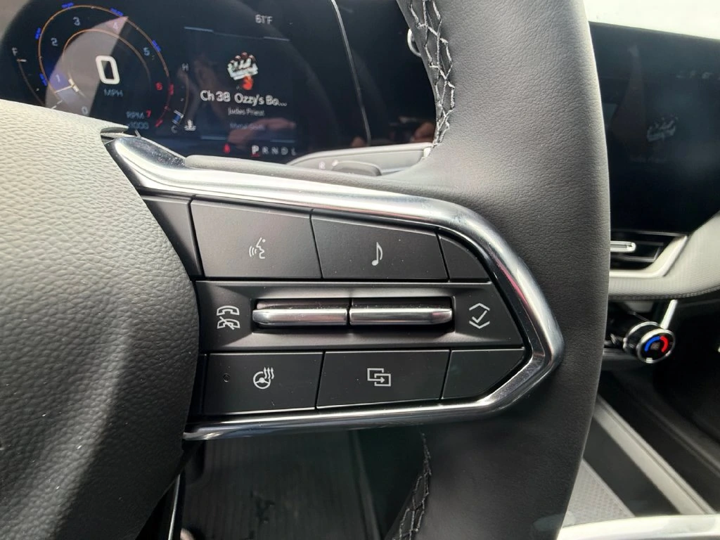 2027 Chevrolet Equinox LT - Photo 17