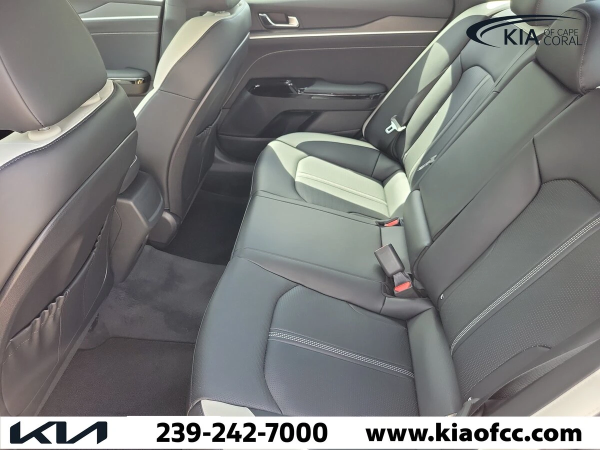 2026 Kia K5 GT-Line - Photo 12