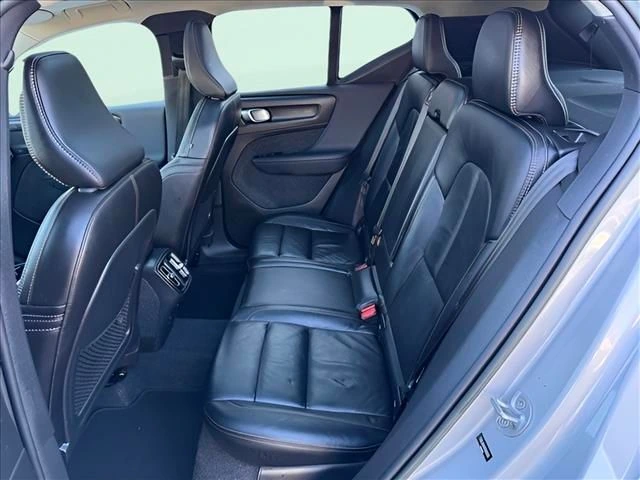 2023 Volvo - image 23