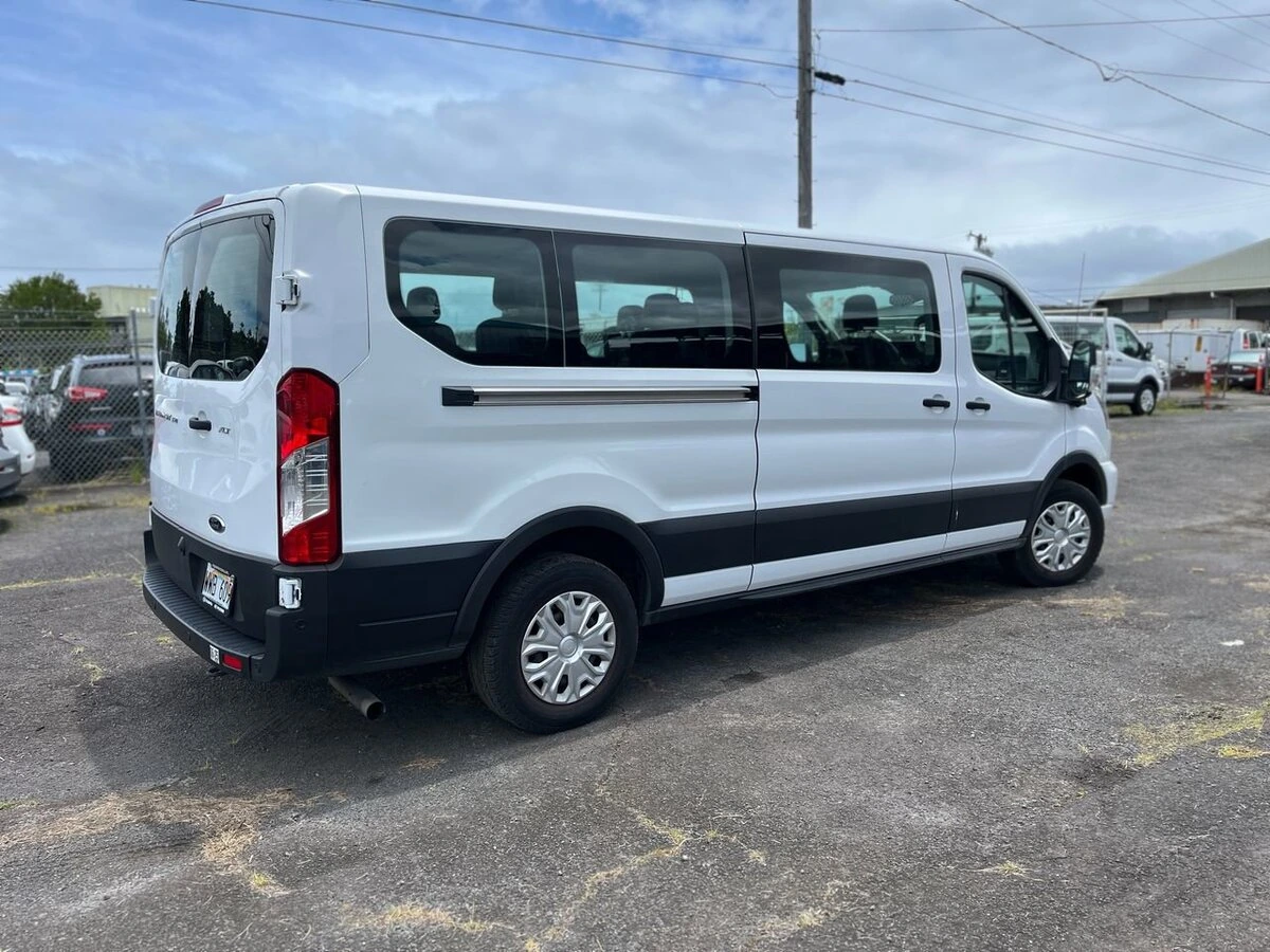 2023 Ford Transit Passenger Van XLT - Photo 13