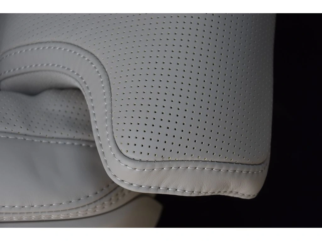 2026 Volvo - image 32