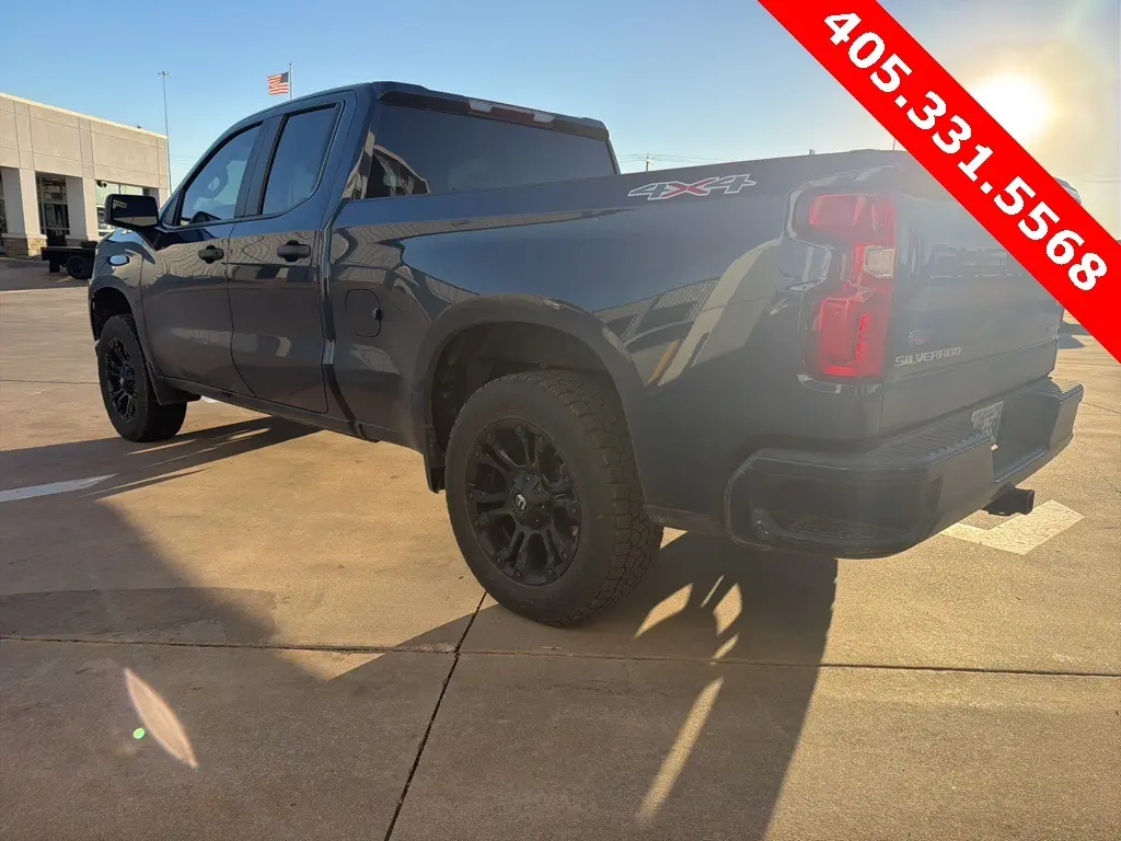 2021 Chevrolet Silverado 1500 Custom photo 4