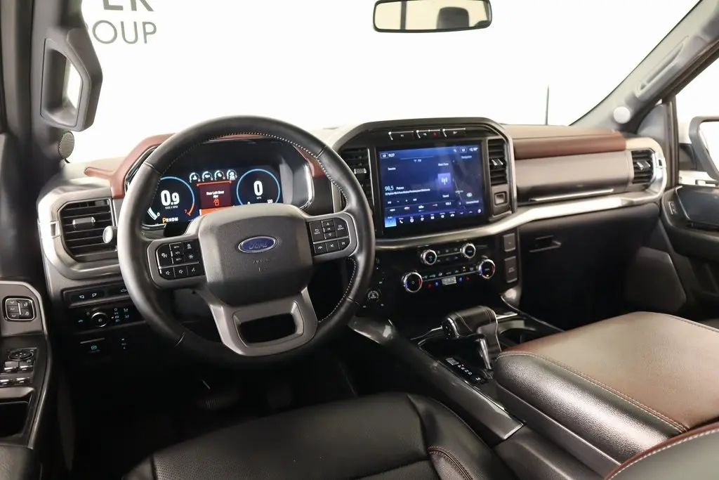 2023 Ford F-150 Lariat photo 2