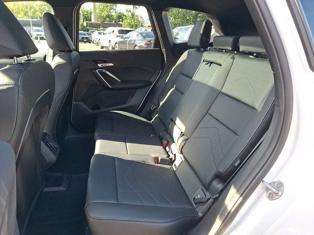 2026 BMW X1 28i - Photo 8