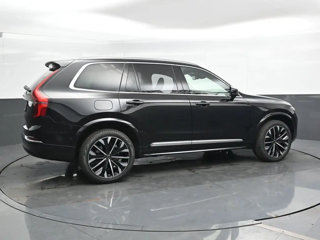 2026 Volvo - image 2