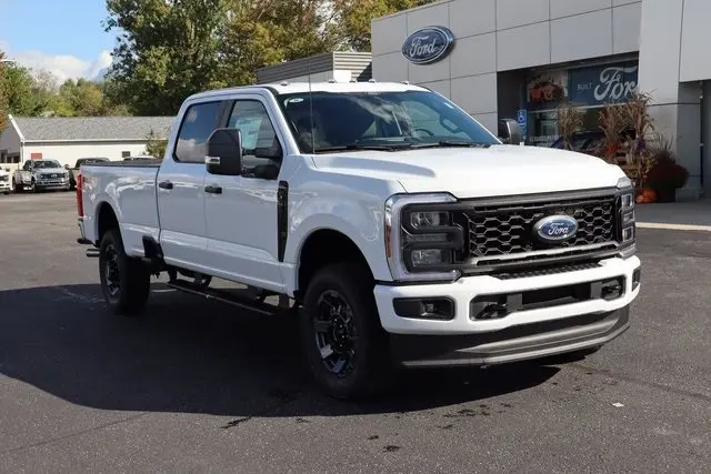 2026 Ford F-350 photo 2