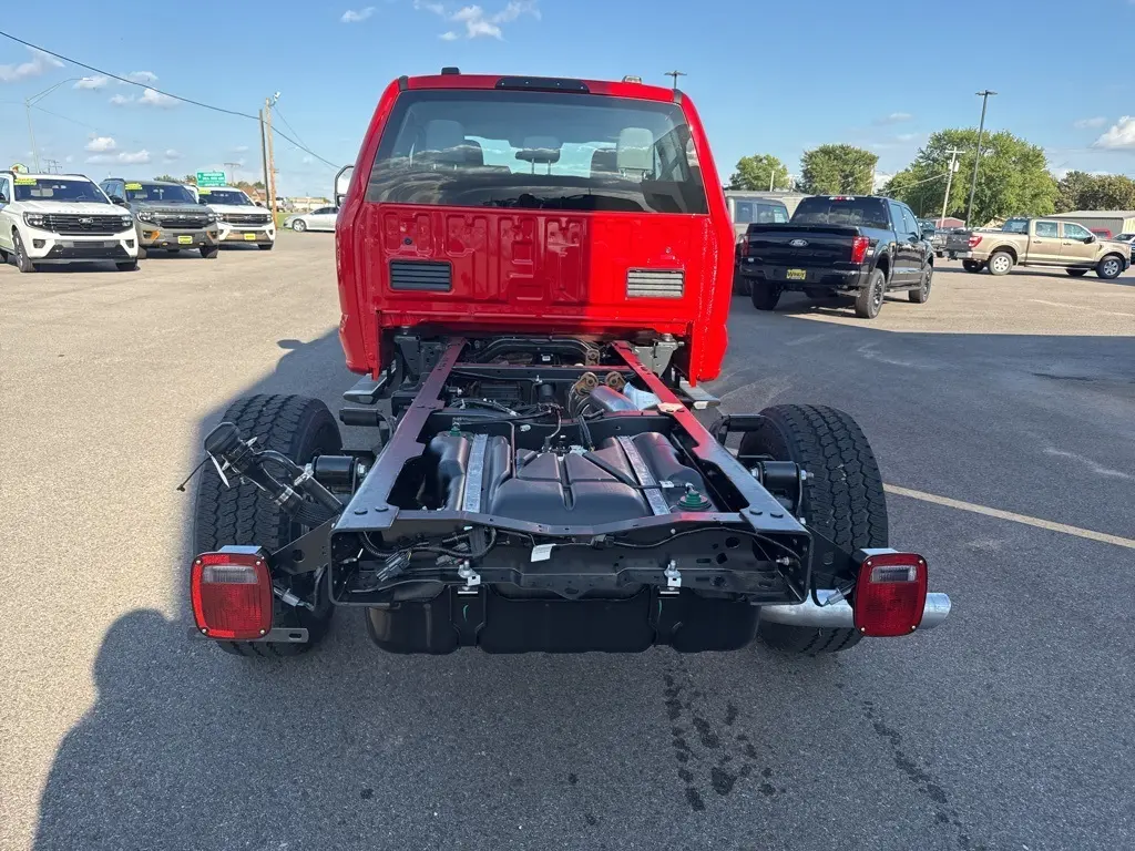 2026 Ford F-350 photo 5