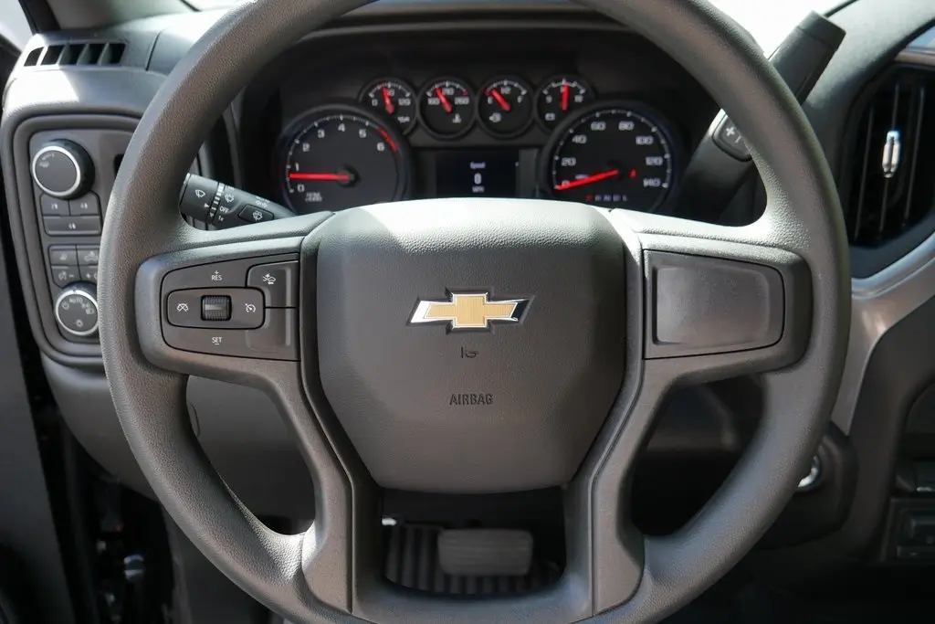 2026 Chevrolet Silverado 2500HD Custom photo 10