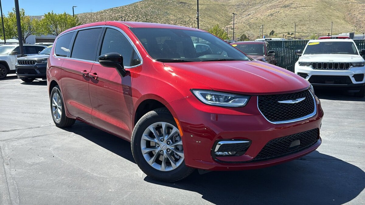 2026 Chrysler Pacifica Select AWD