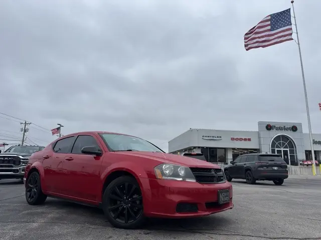 2014 Dodge Avenger SE photo 3