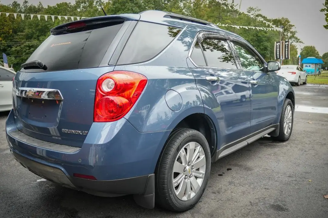 2011 Chevrolet Equinox LT photo 13