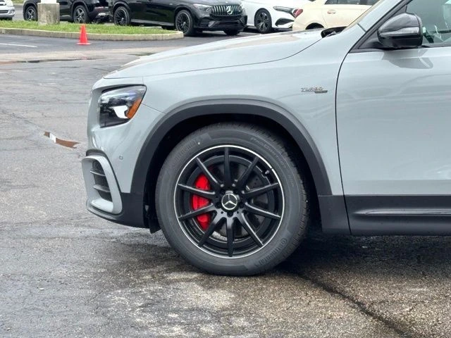 2026 Mercedes-Benz GLB AMG GLB 35 - Photo 7