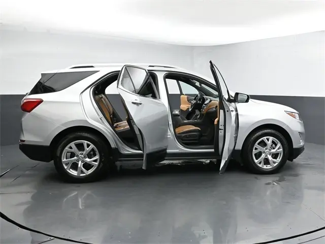 2020 Chevrolet Equinox Premier photo 36
