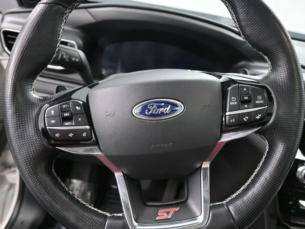 2021 Ford Explorer ST photo 20