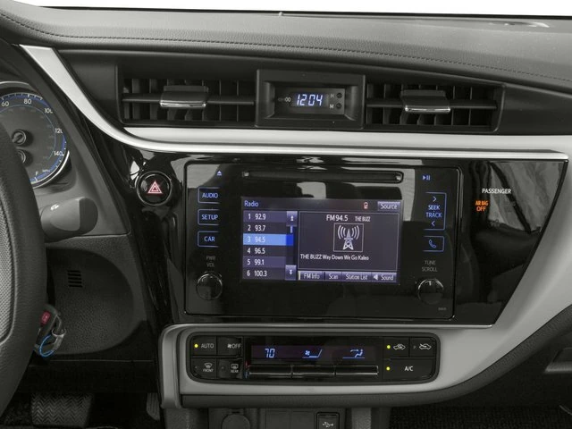 2017 Toyota Corolla LE - Photo 10