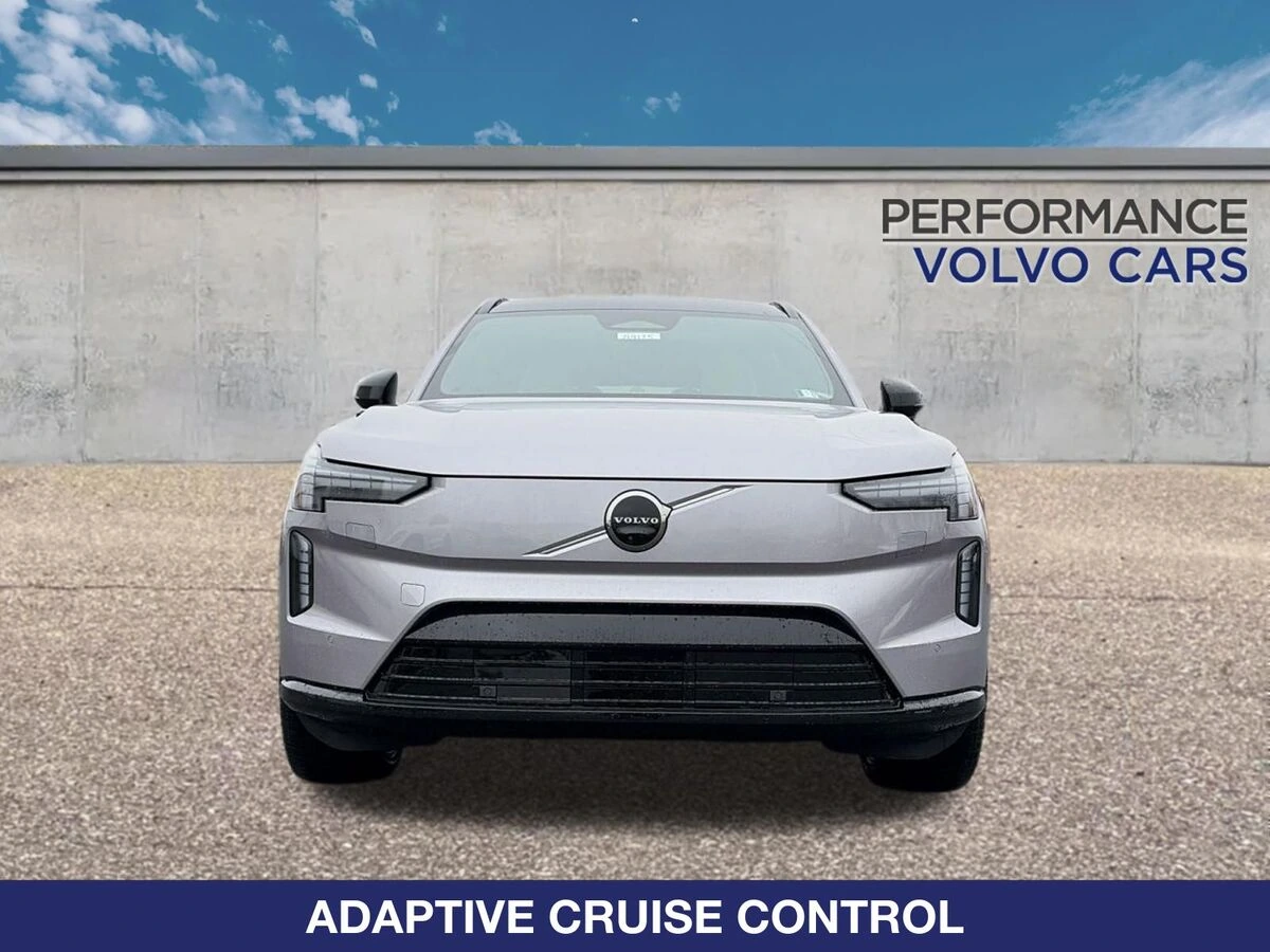 2026 Volvo - image 9