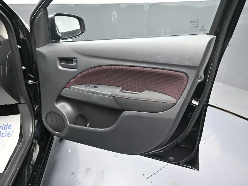 2024 Mitsubishi Mirage G4 Black Edition photo 13