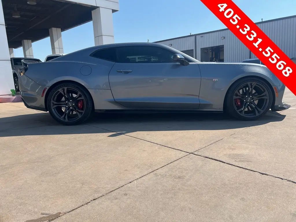 2021 Chevrolet Camaro 2SS 1LE photo 2