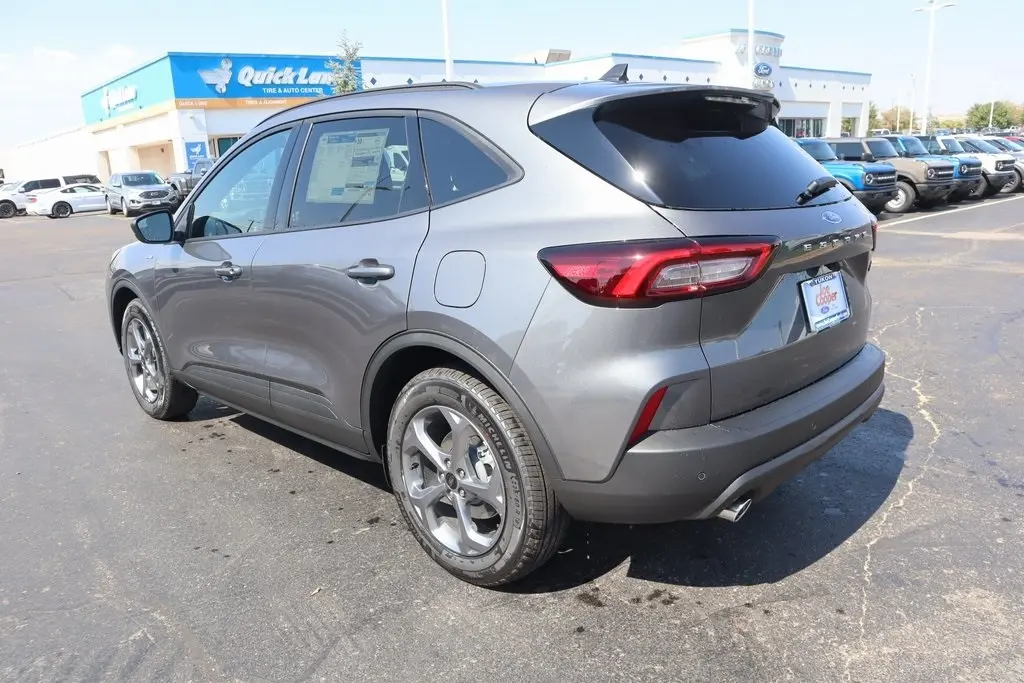 2026 Ford Escape ST-Line photo 23