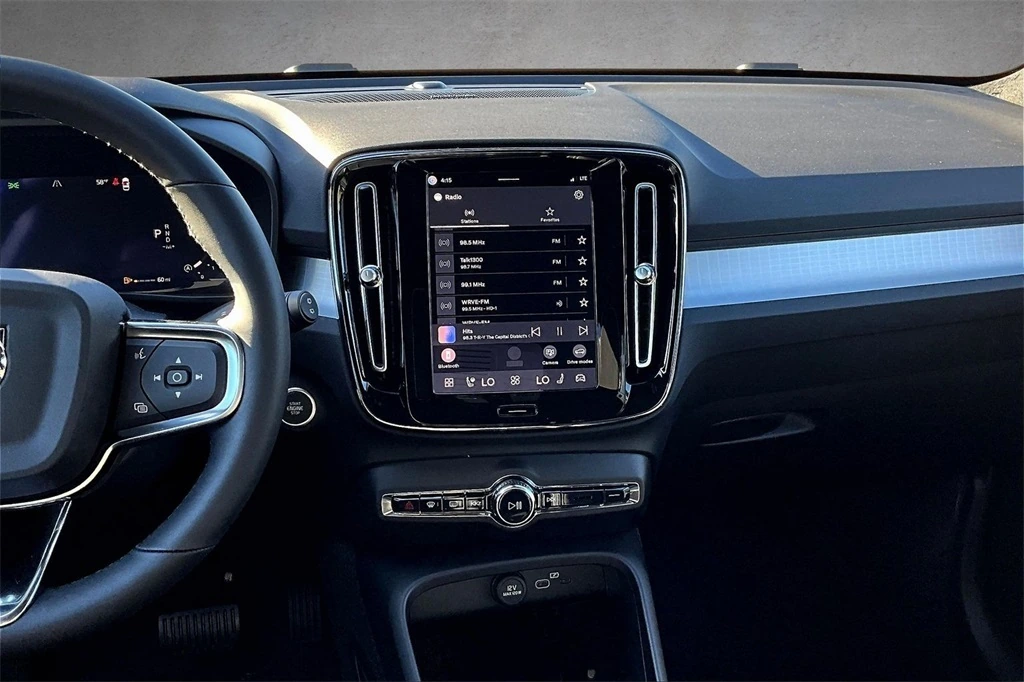 2026 Volvo - image 6