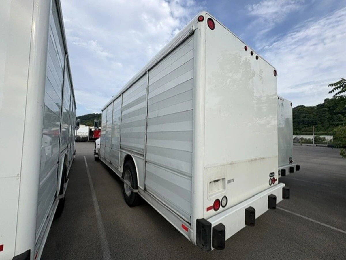 2019 Peterbilt 337 in Clarion, PA — photo 5
