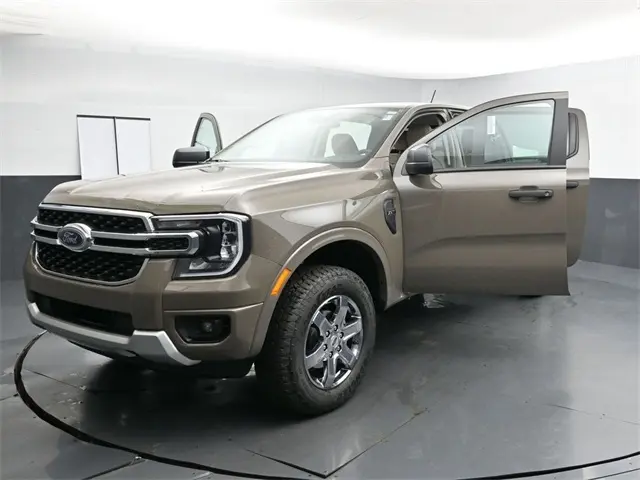 2025 Ford Ranger XLT photo 2