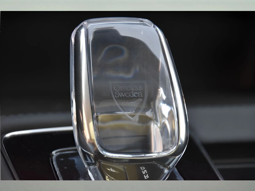 2026 Volvo - image 38