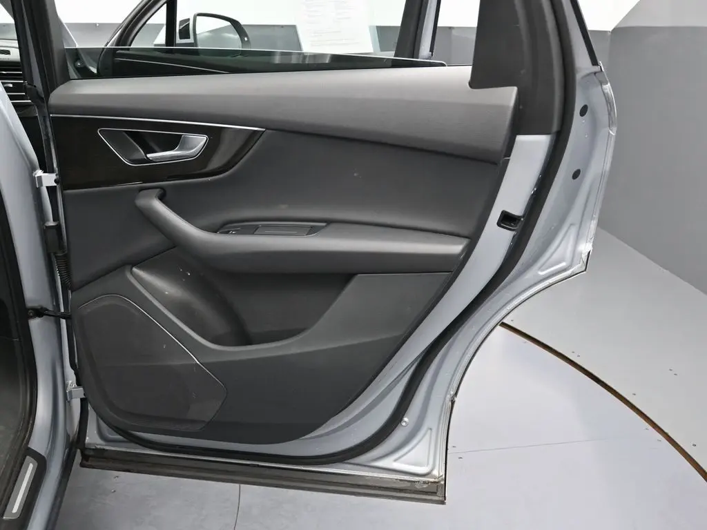 2022 Audi Q7 Premium photo 34