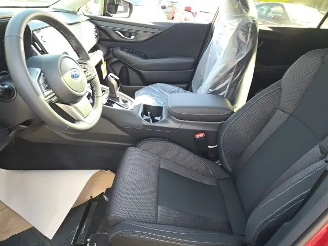 2025 Subaru Outback Premium photo 4