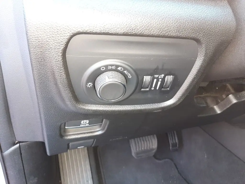 2024 Jeep Grand Cherokee Altitude photo 12